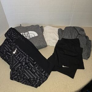 Nike/UA/The North Face Bundle of 5 Black and Gray items .size S